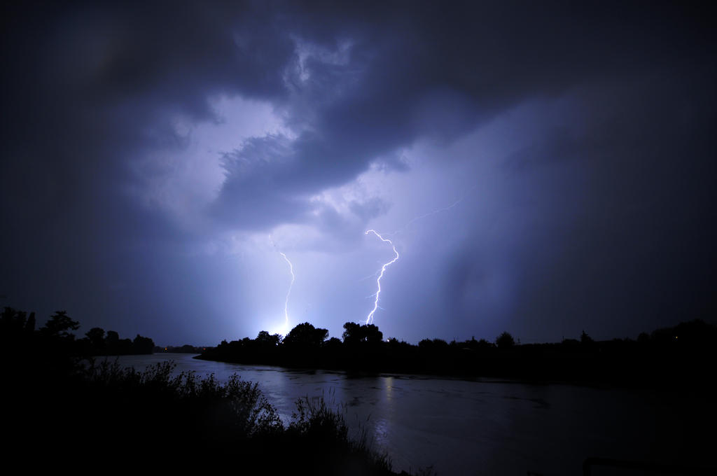 Thunderstorm by jb1471990